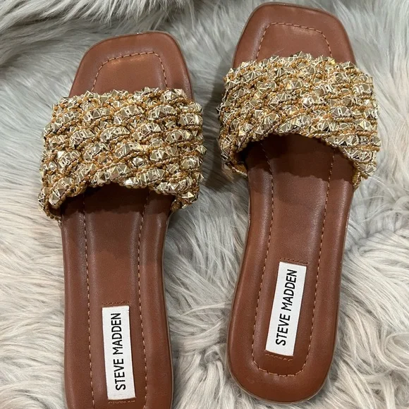 Steve Madden Women’s Triangle Stones Encrusted Rokky Slide Sandals.NEW - Picture 3 of 5